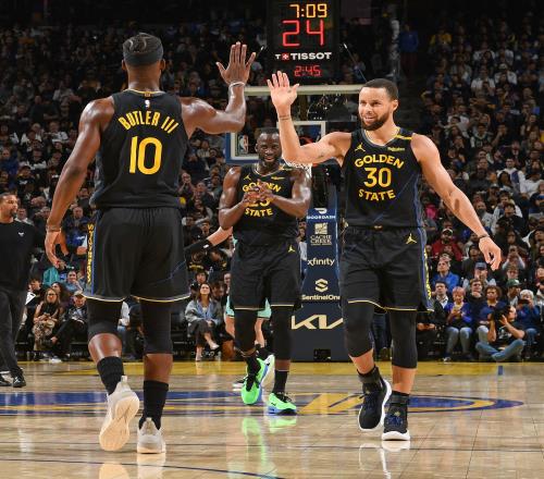 印尼羽球超级500赛｜强强对决挫石宇奇 昆拉沃决战约纳丹