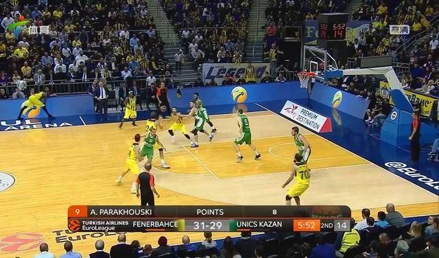 曝施罗德在走廊里蹲守东契奇 试图挥拳击打对方