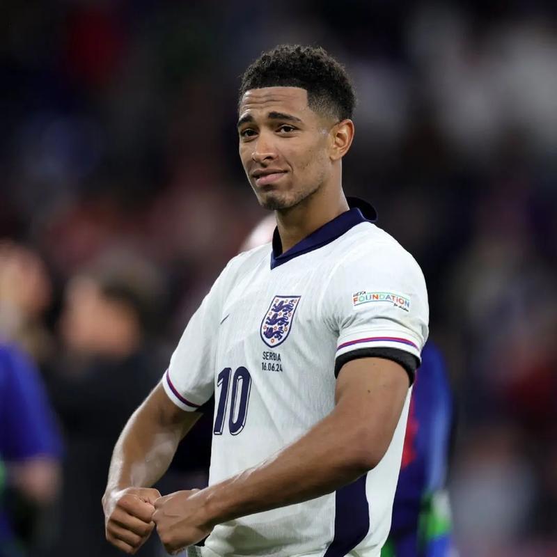 阿森纳这轮赢球，就八分优势了？这赛季英超阿森纳没争冠对手了？