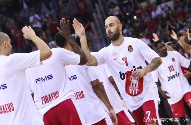 牛，掘金队的约基奇在击败雄鹿队后进入3双新境界