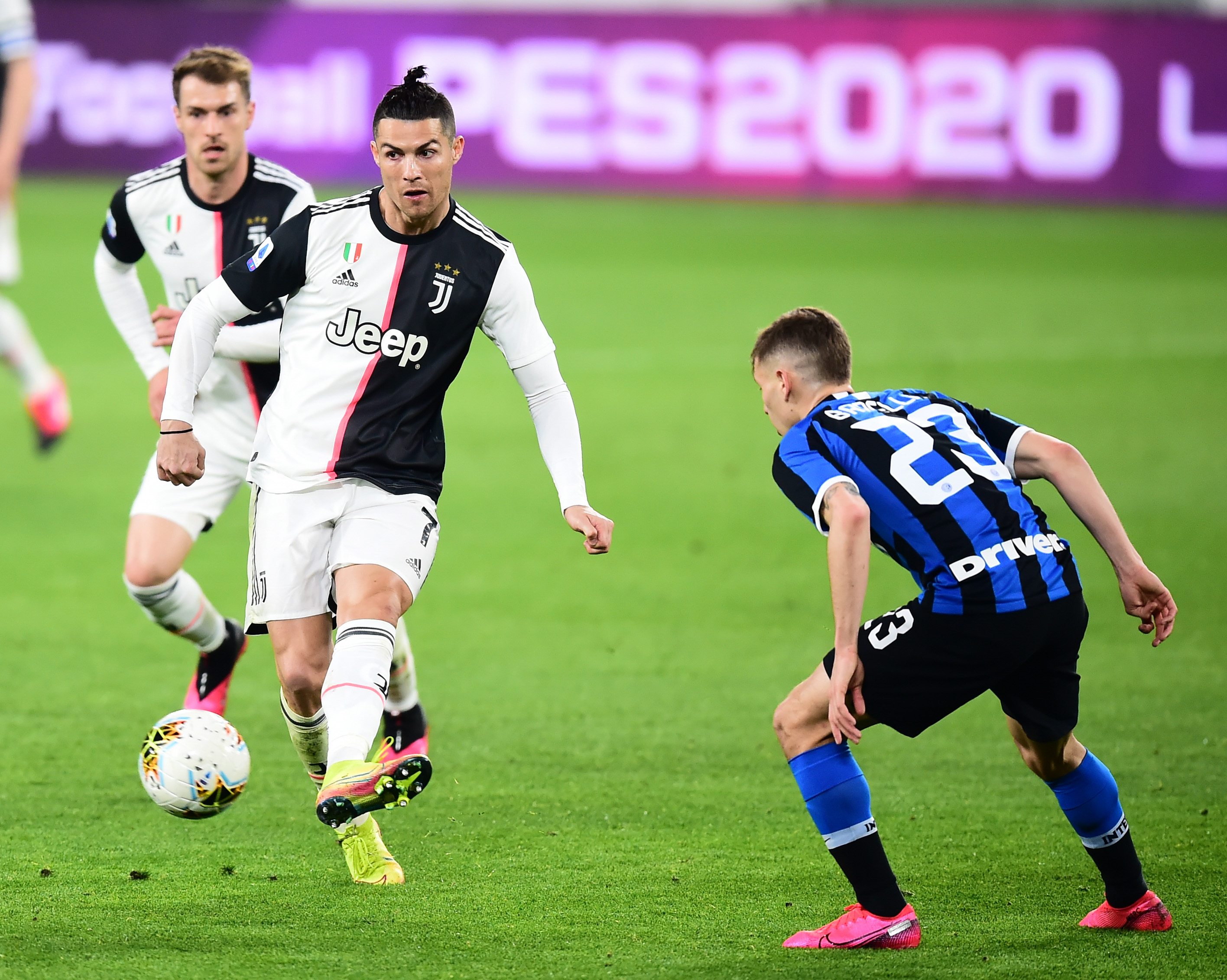 LCK冠军战队爆冷翻车！中单燃尽也赢不了，再输一场无缘世界赛