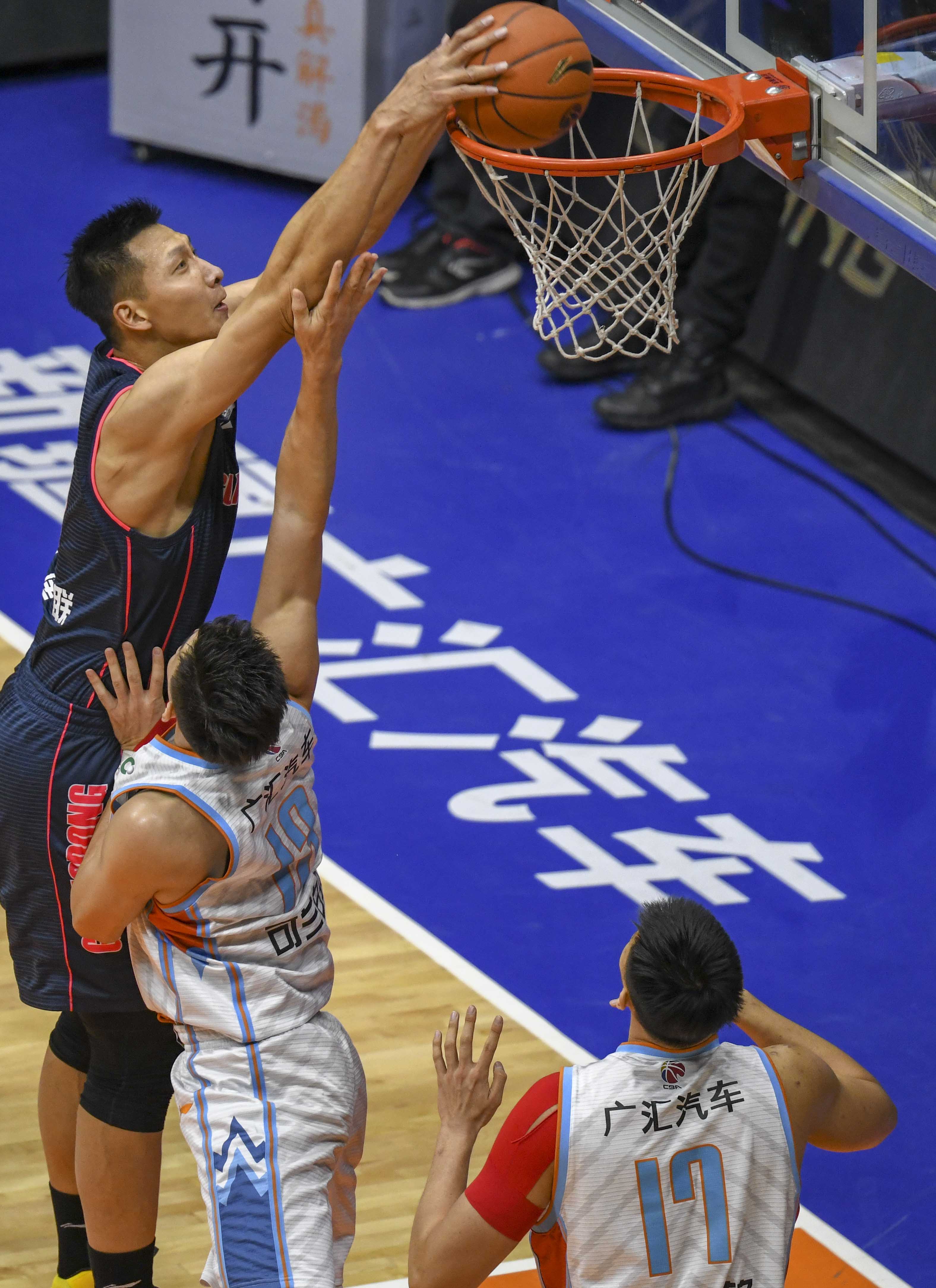 帕夫洛维奇：在此年龄段，我从未见过哪位队友像卡尔这么自信