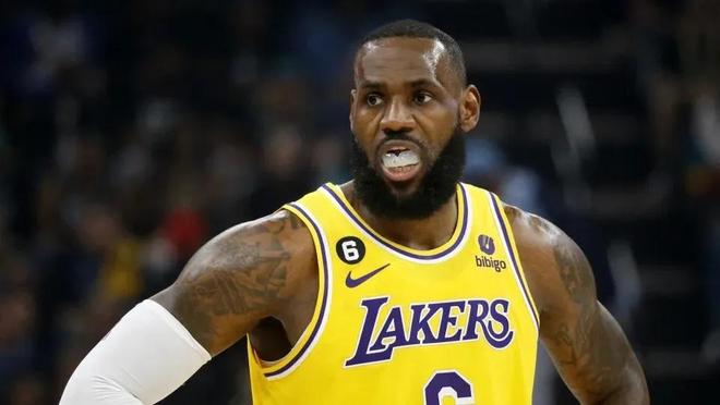 [法甲]第9轮：布雷斯特0-3巴黎圣日耳曼 集锦