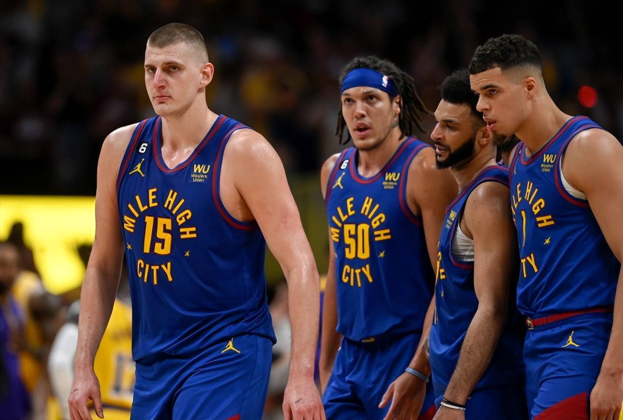 足球——意甲：那不勒斯胜佛罗伦萨