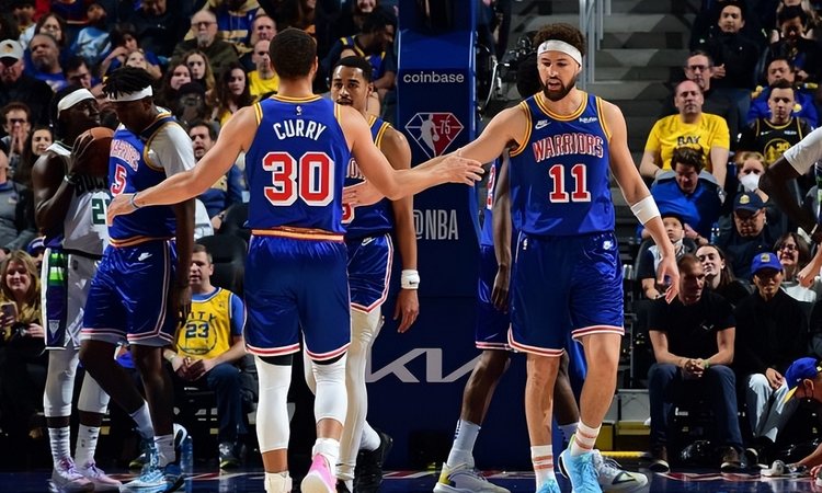 国服英雄联盟临时停机维护结束