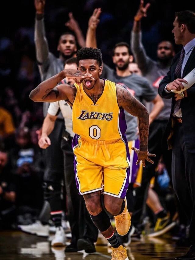 伊劳拉：相信球队本场比赛能状态反弹，期待与切尔西较量