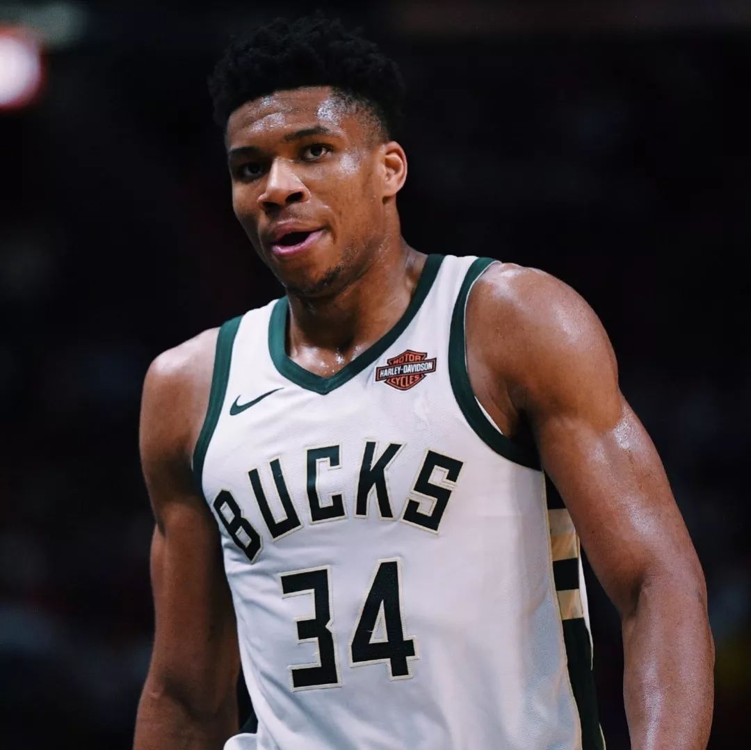 🇦🇷🔵 恩佐·费尔南德斯在切尔西1-1战平曼城后发表感言。在这场比赛中，这位中场球员为蓝军攻入绝平进球，而本周正值主帅马雷斯卡离任的特殊时期。恩佐在社交媒体上写道：